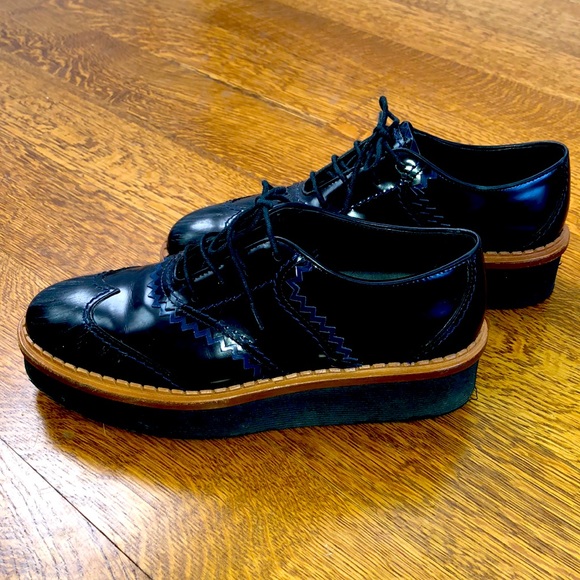 Tod’s Made in Italy Womens 38 Platform Loafer